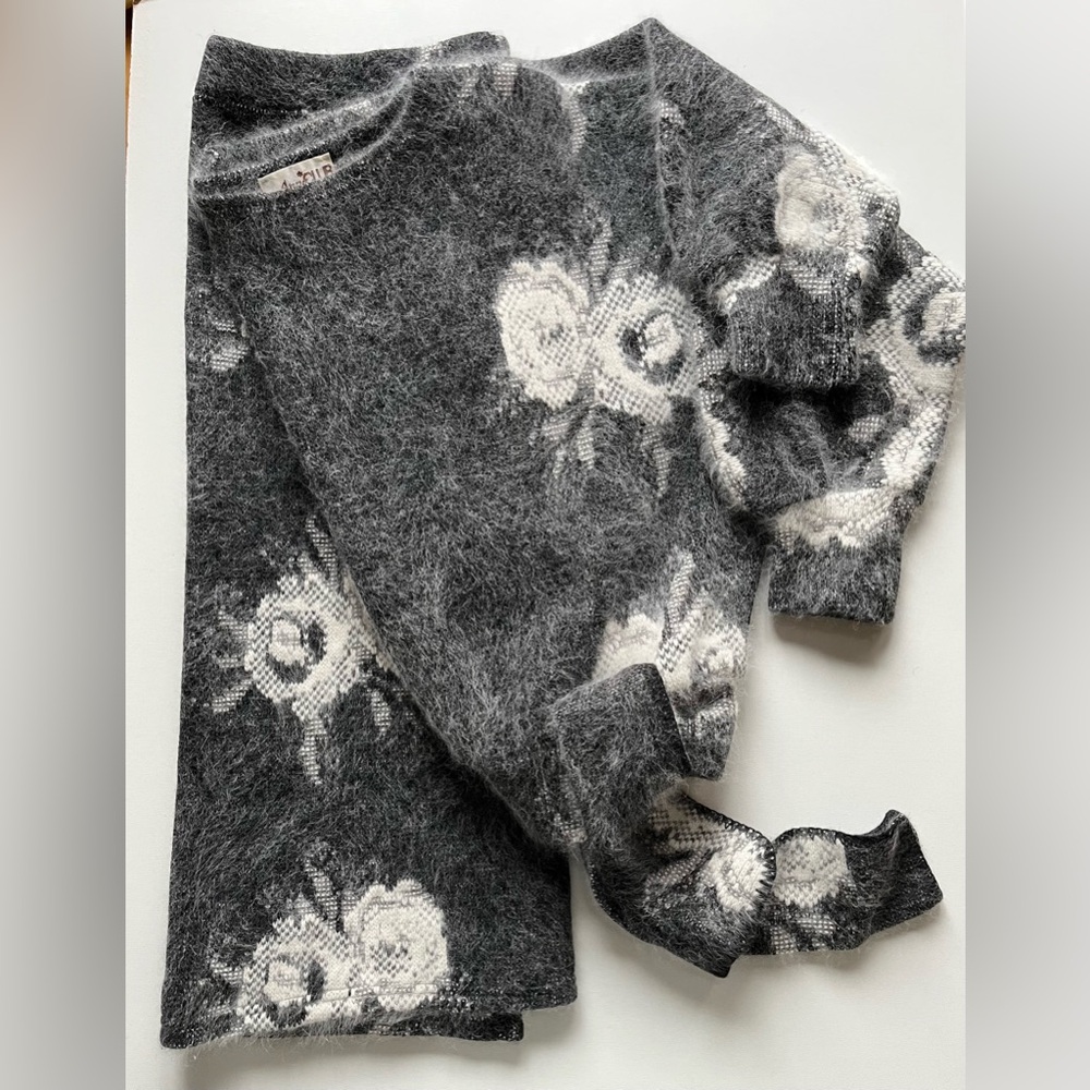 Rare! 80s AnnaClub by La Perla angora floral sweater & pencil skirt set. Sz 40